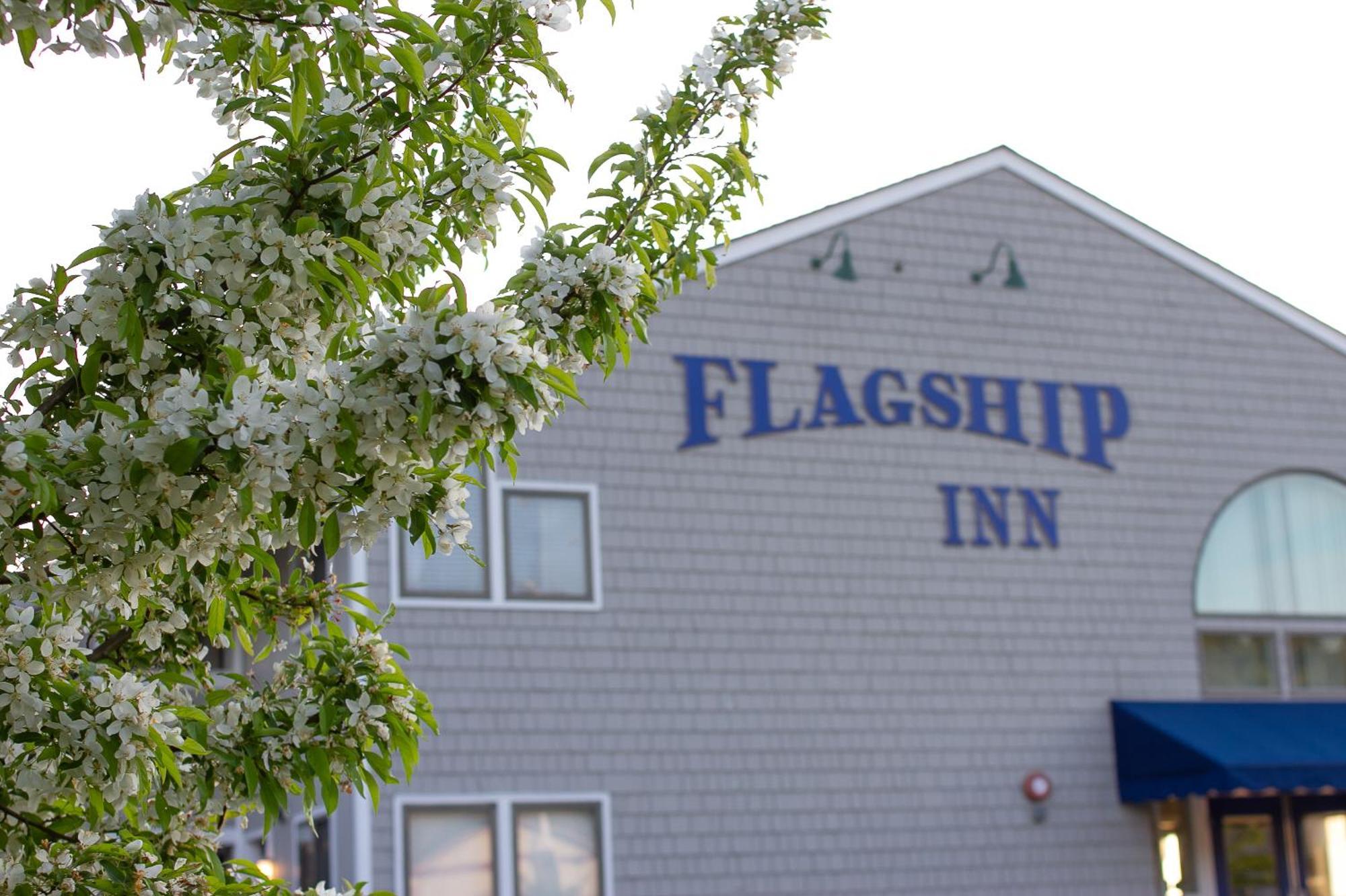 Flagship Inn Boothbay Harbor Exterior photo